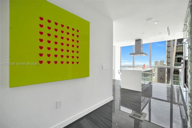 1100 Biscayne Blvd 6001, Miami, FL 33132