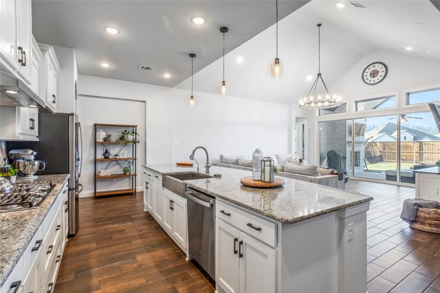 9601 Boulder Point Road, Oak Point, TX 75068