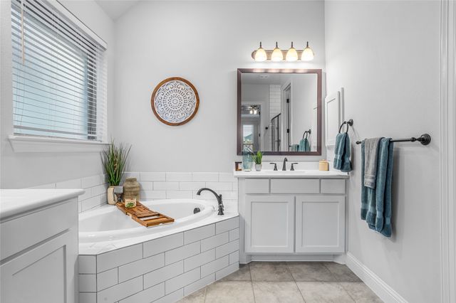 9601 Boulder Point Road, Oak Point, TX 75068