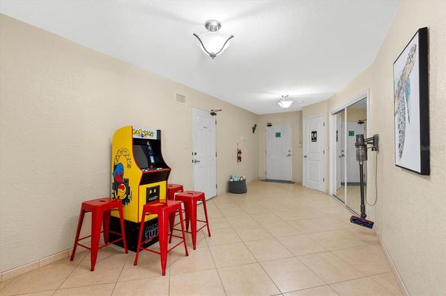 4001 5TH AVENUE, Holmes Beach, FL 34217