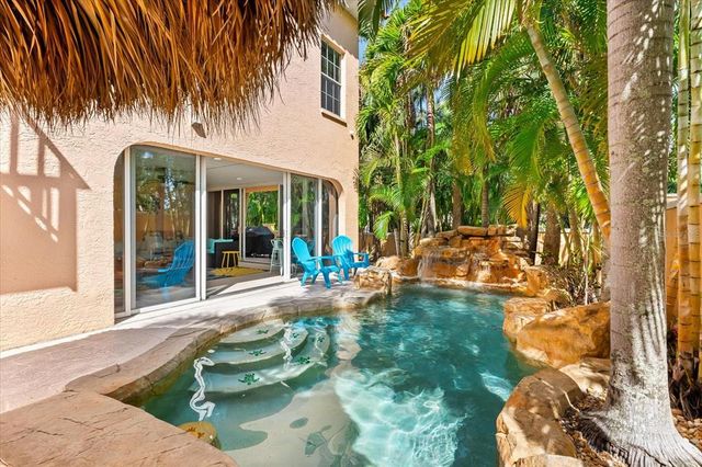 4001 5TH AVENUE, Holmes Beach, FL 34217