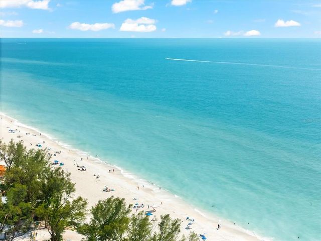 4001 5TH AVENUE, Holmes Beach, FL 34217