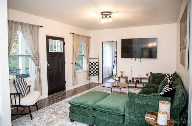 512 Fairbanks Avenue, Cincinnati, OH 45205
