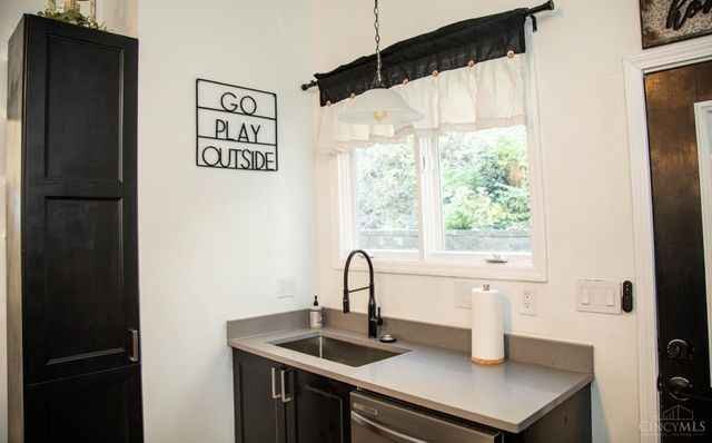 512 Fairbanks Avenue, Cincinnati, OH 45205