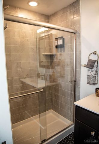 512 Fairbanks Avenue, Cincinnati, OH 45205