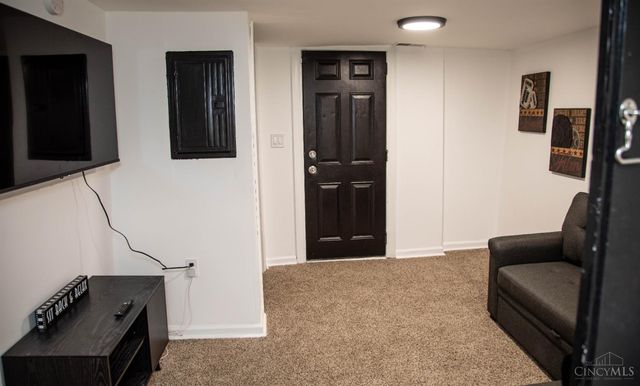 512 Fairbanks Avenue, Cincinnati, OH 45205
