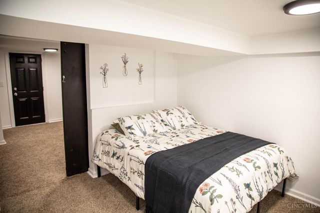 512 Fairbanks Avenue, Cincinnati, OH 45205