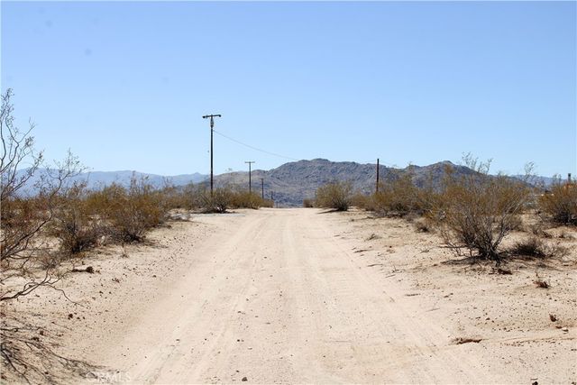 5 AC Sunny Vista Road, Joshua Tree, CA 92252