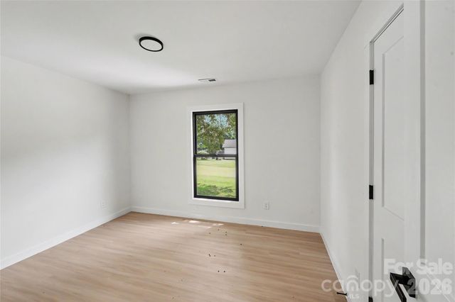 3801 Woodleaf Road, Charlotte, NC 28205