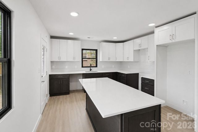 3801 Woodleaf Road, Charlotte, NC 28205