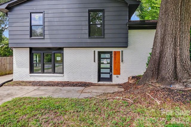 3801 Woodleaf Road, Charlotte, NC 28205