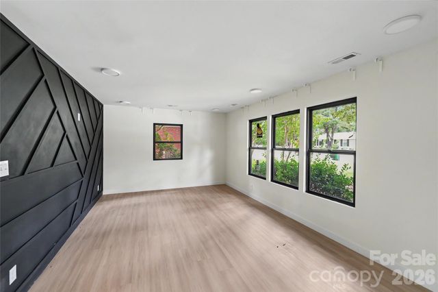 3801 Woodleaf Road, Charlotte, NC 28205