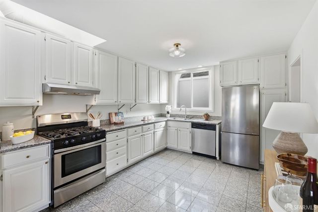 2442 45th Avenue, San Francisco, CA 94116
