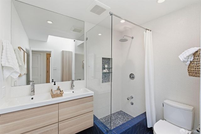 2442 45th Avenue, San Francisco, CA 94116