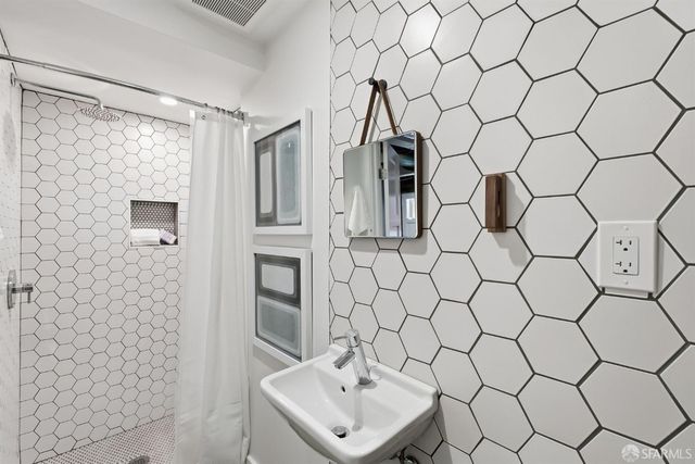 2442 45th Avenue, San Francisco, CA 94116