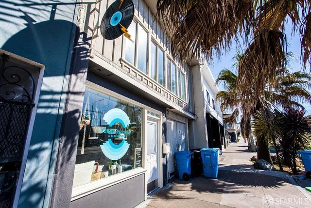 2442 45th Avenue, San Francisco, CA 94116
