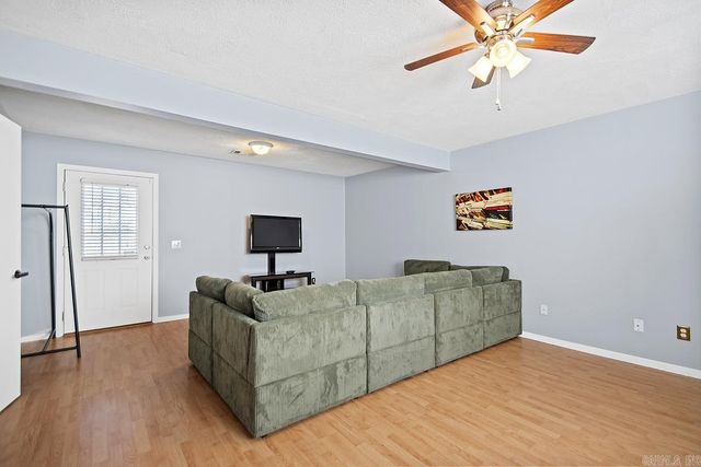 1501 Calgary Cove, Little Rock, AR 72211