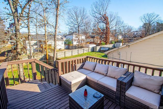 1501 Calgary Cove, Little Rock, AR 72211