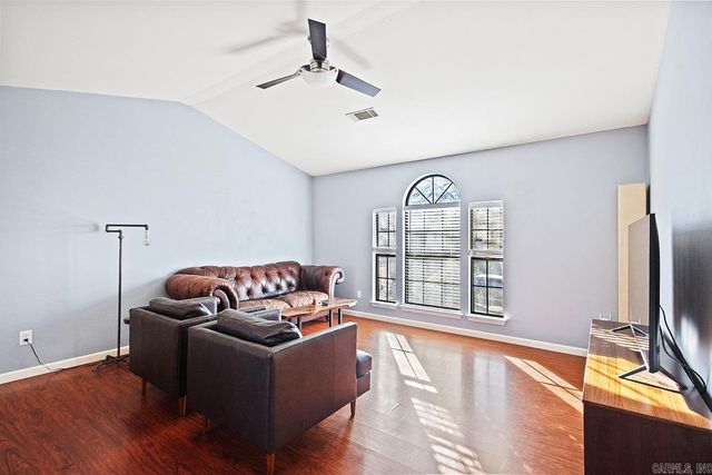 1501 Calgary Cove, Little Rock, AR 72211