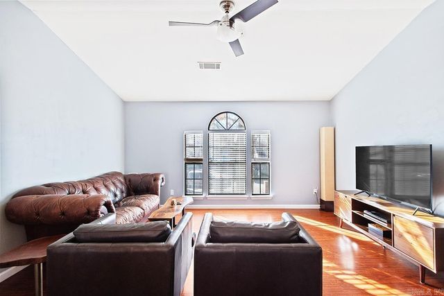 1501 Calgary Cove, Little Rock, AR 72211