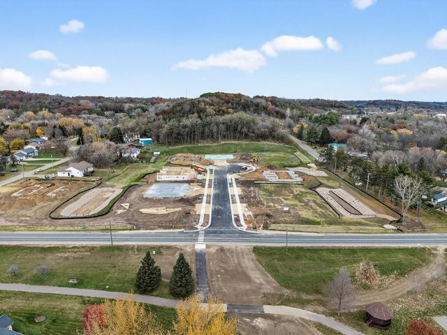 1041 Legend Lane, River Falls, WI 54022