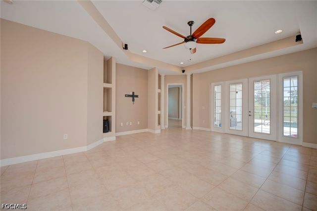 638 Parkdale BLVD, Lehigh Acres, FL 33974