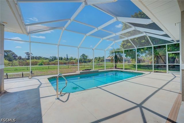 638 Parkdale BLVD, Lehigh Acres, FL 33974