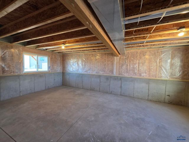 3974 MAGNUM RD, Rapid City, SD 57703