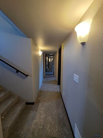 3974 MAGNUM RD, Rapid City, SD 57703