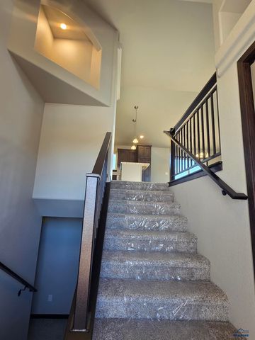 3974 MAGNUM RD, Rapid City, SD 57703