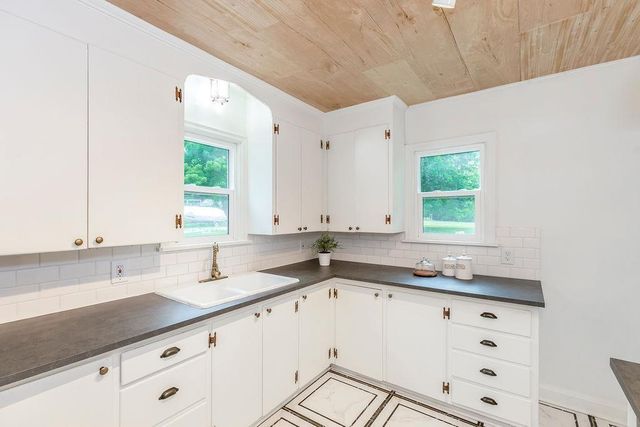 13811 Belmont Avenue, Grandview, MO 64030