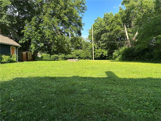13811 Belmont Avenue, Grandview, MO 64030