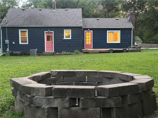 13811 Belmont Avenue, Grandview, MO 64030
