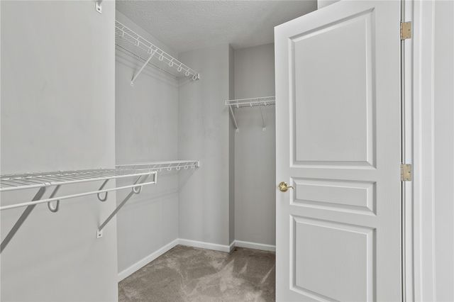 1600 Sunnington Grove Drive, Dayton, OH 45458
