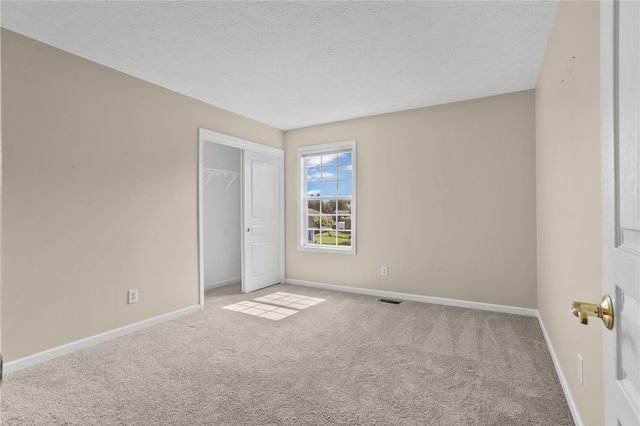 1600 Sunnington Grove Drive, Dayton, OH 45458