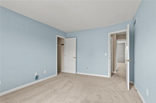 1600 Sunnington Grove Drive, Dayton, OH 45458