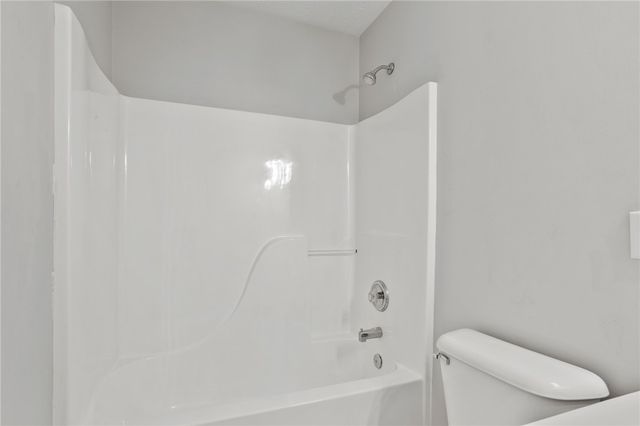 1600 Sunnington Grove Drive, Dayton, OH 45458