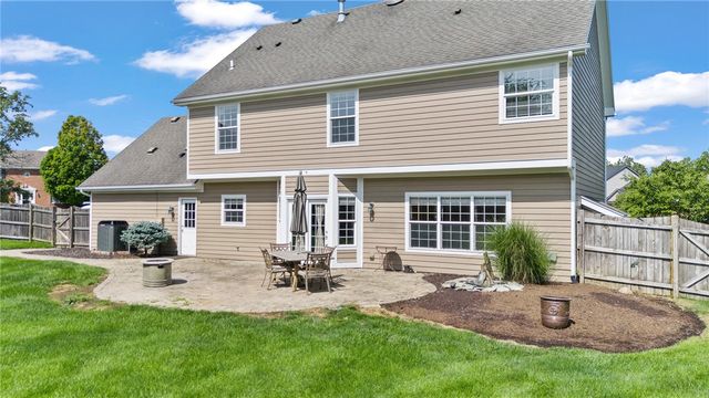 1600 Sunnington Grove Drive, Dayton, OH 45458