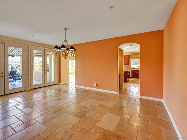 25440 Rue Lausanne, Escondido, CA 92026