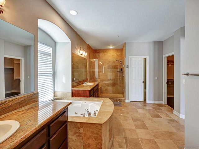 25440 Rue Lausanne, Escondido, CA 92026