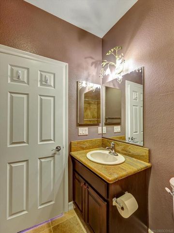 25440 Rue Lausanne, Escondido, CA 92026