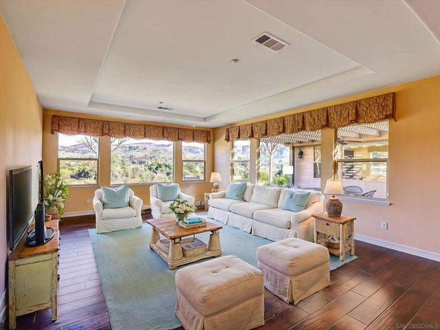 25440 Rue Lausanne, Escondido, CA 92026