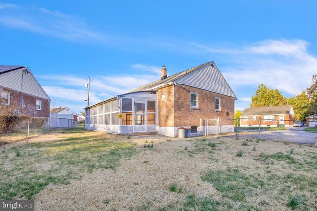 12 GREGG AVE, Newport, DE 19804