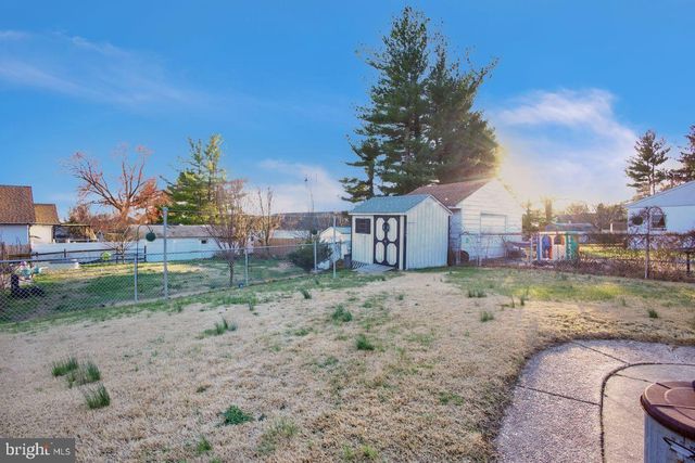 12 GREGG AVE, Newport, DE 19804