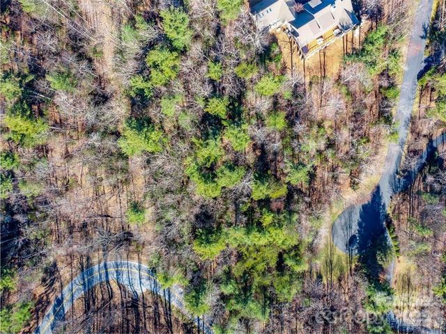 000 Didrikson Way 244, Hendersonville, NC 28739
