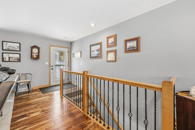 W245N4749 Swan ROAD, Pewaukee, WI 53072