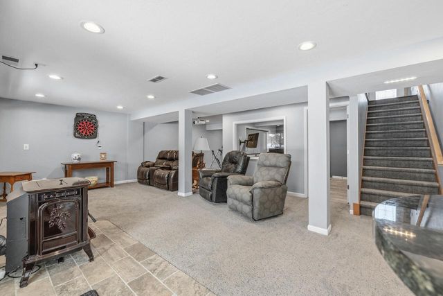 W245N4749 Swan ROAD, Pewaukee, WI 53072