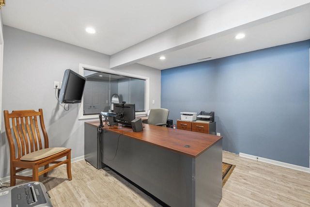 W245N4749 Swan ROAD, Pewaukee, WI 53072