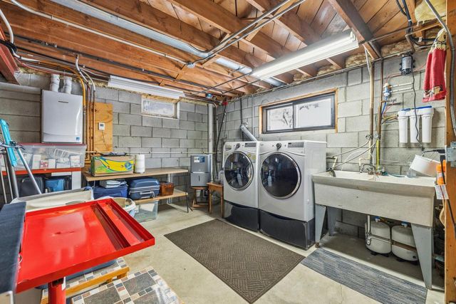 W245N4749 Swan ROAD, Pewaukee, WI 53072