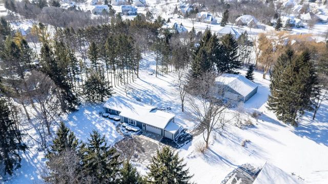 W245N4749 Swan ROAD, Pewaukee, WI 53072